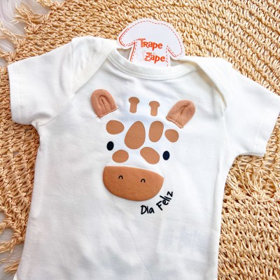 Conj. Body Girafinha Dia Feliz e Bermuda Waffle - Off White e Areia